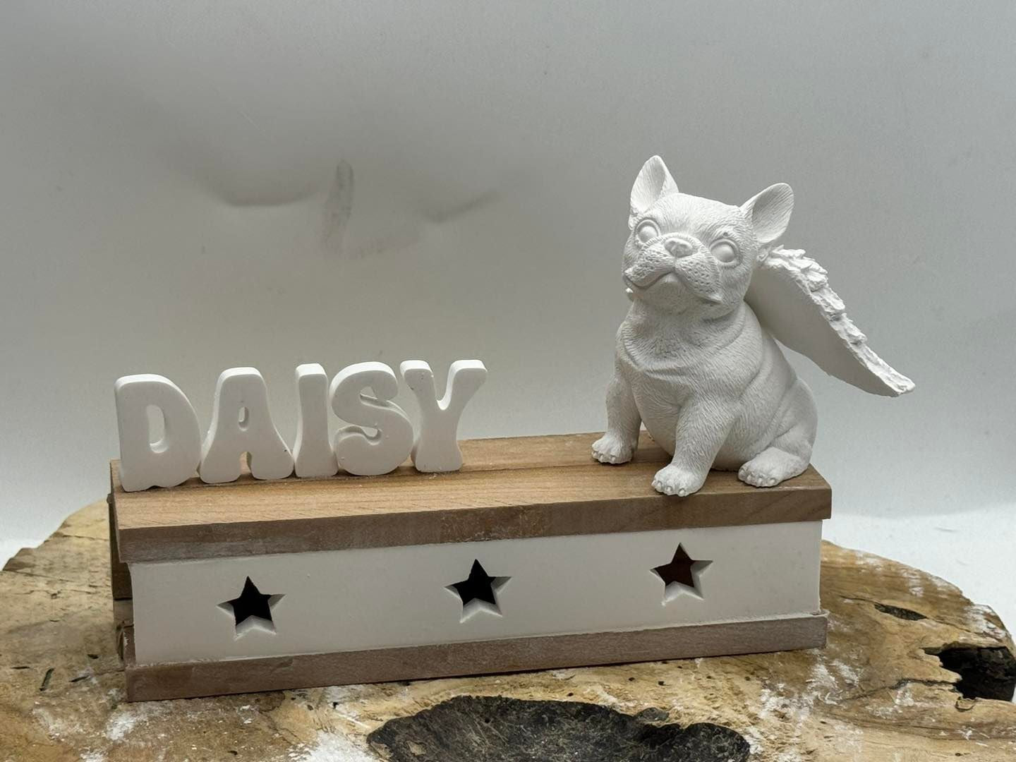 Französische Bulldogge Figur auf Podest Holz #2