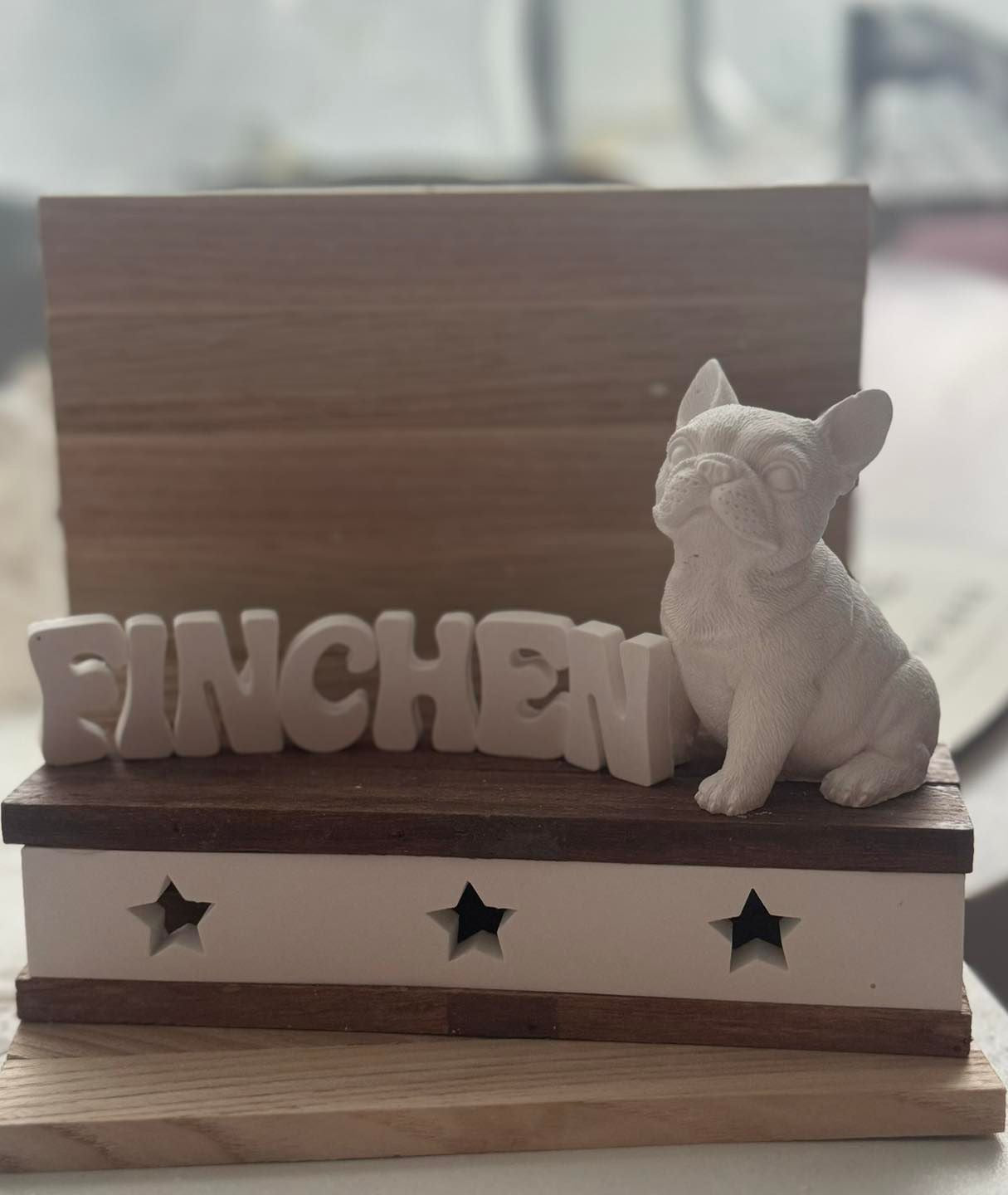 Französische Bulldogge Figur auf Podest Holz #2