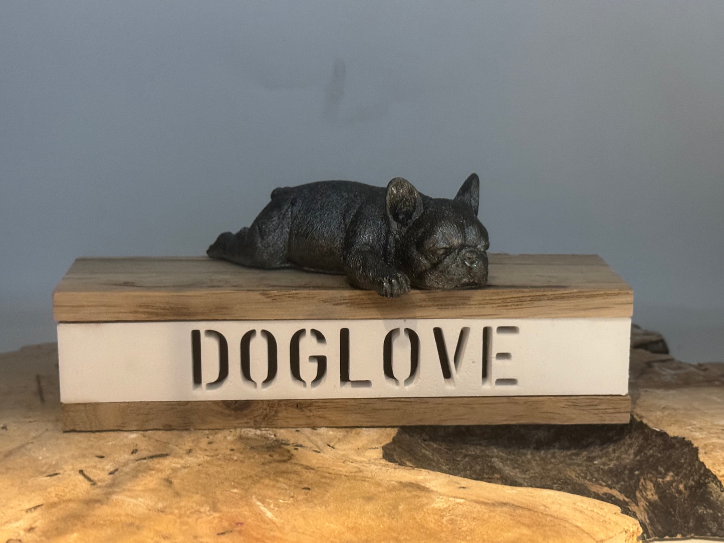 Französische Bulldogge Figur auf Podest Holz #3
