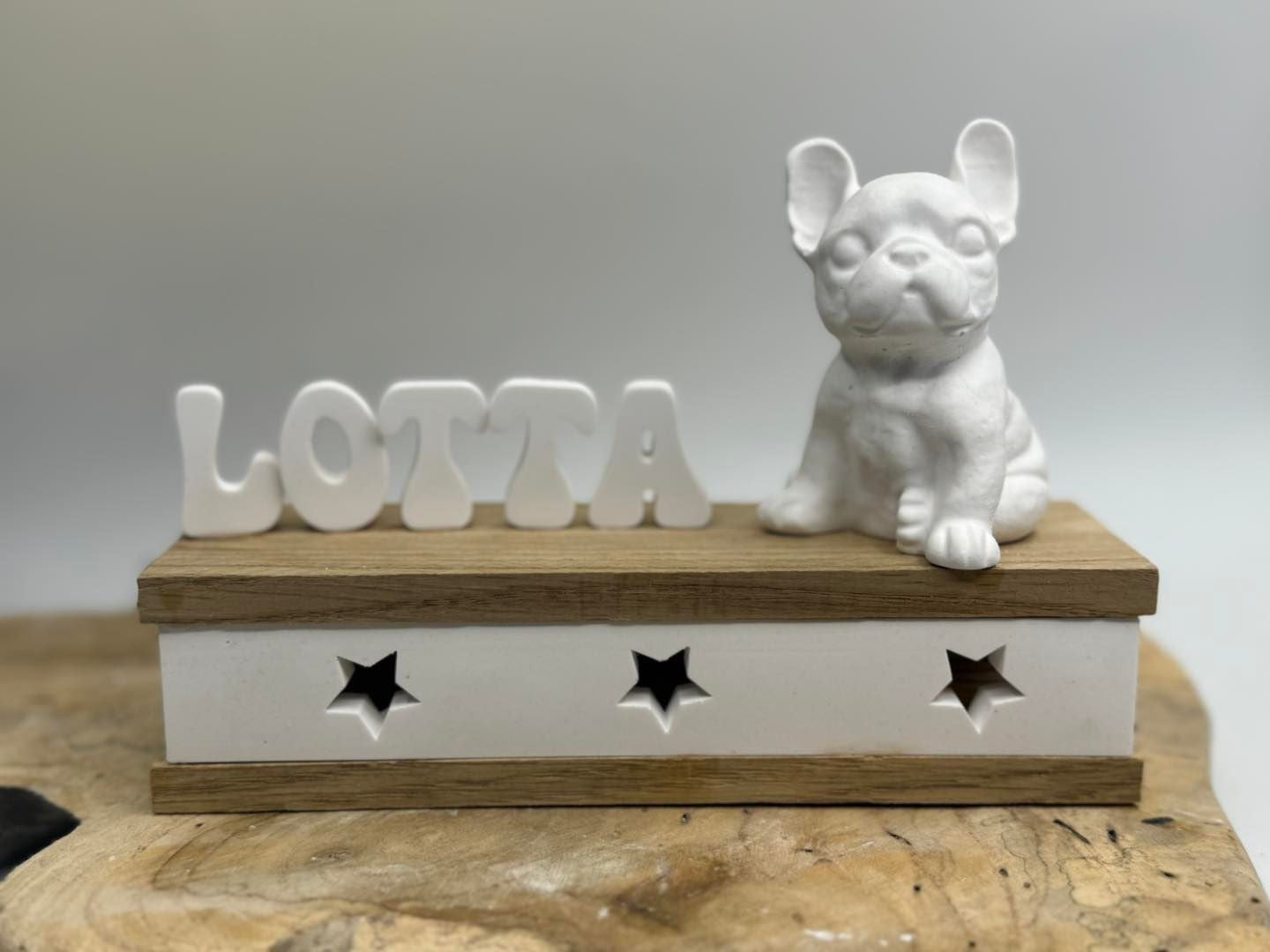 Französische Bulldogge Figur auf Podest Holz #2