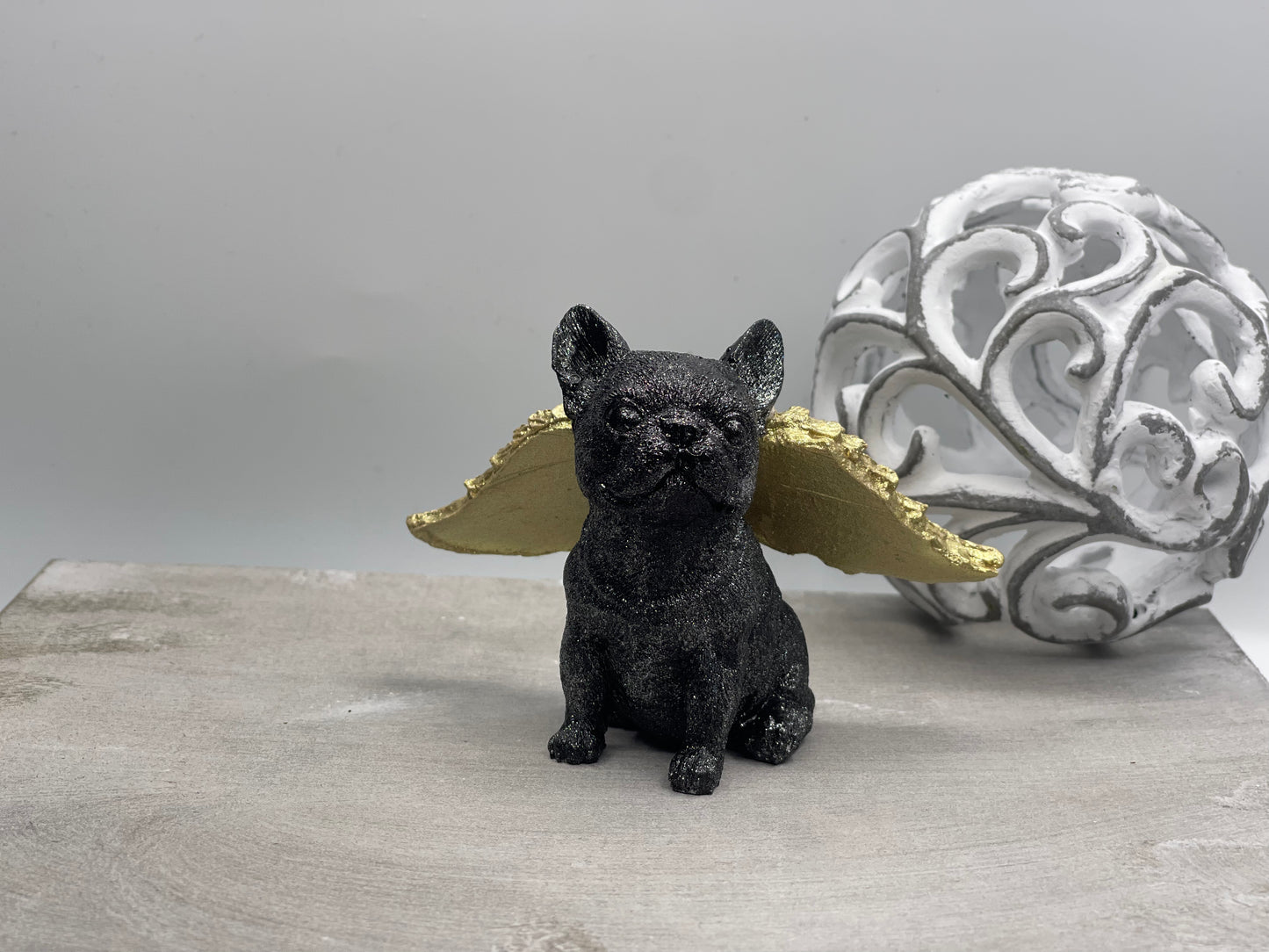 Französische Bulldogge Figur mit Flügeln zweifarbig #38