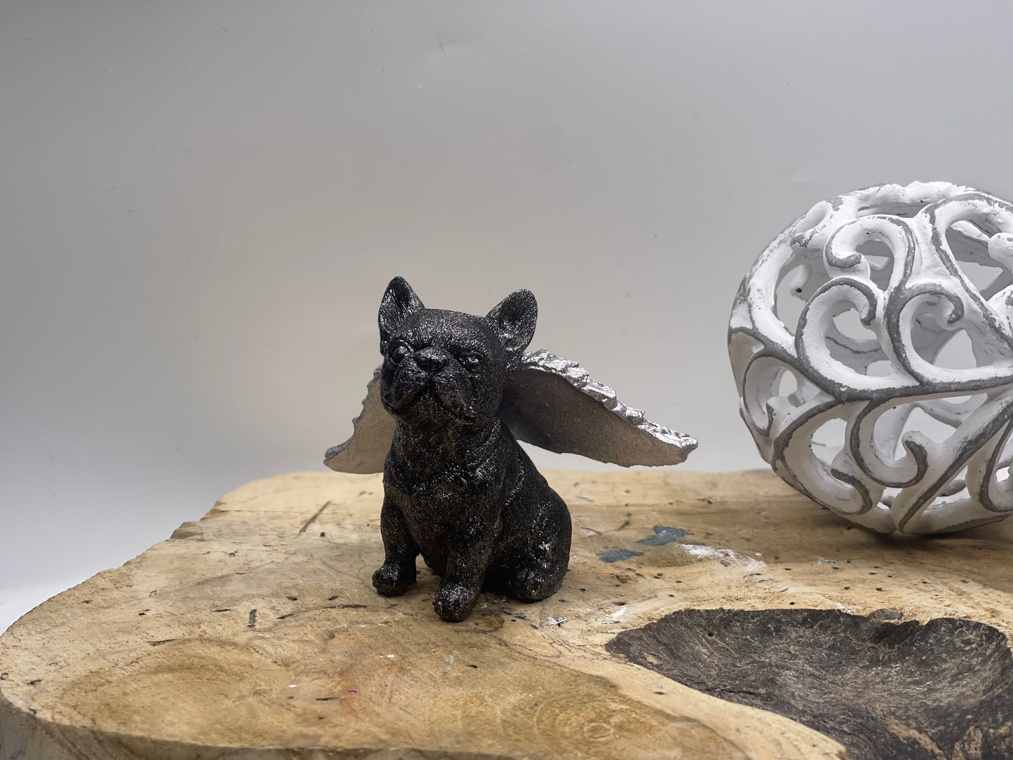 Französische Bulldogge Figur mit Flügeln zweifarbig #38