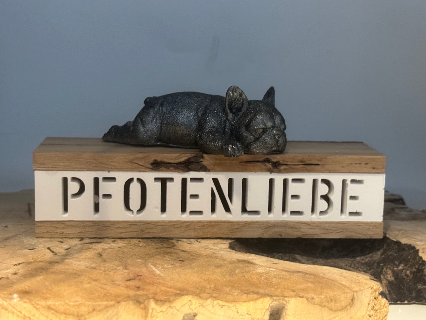 Französische Bulldogge Figur auf Podest Holz #4