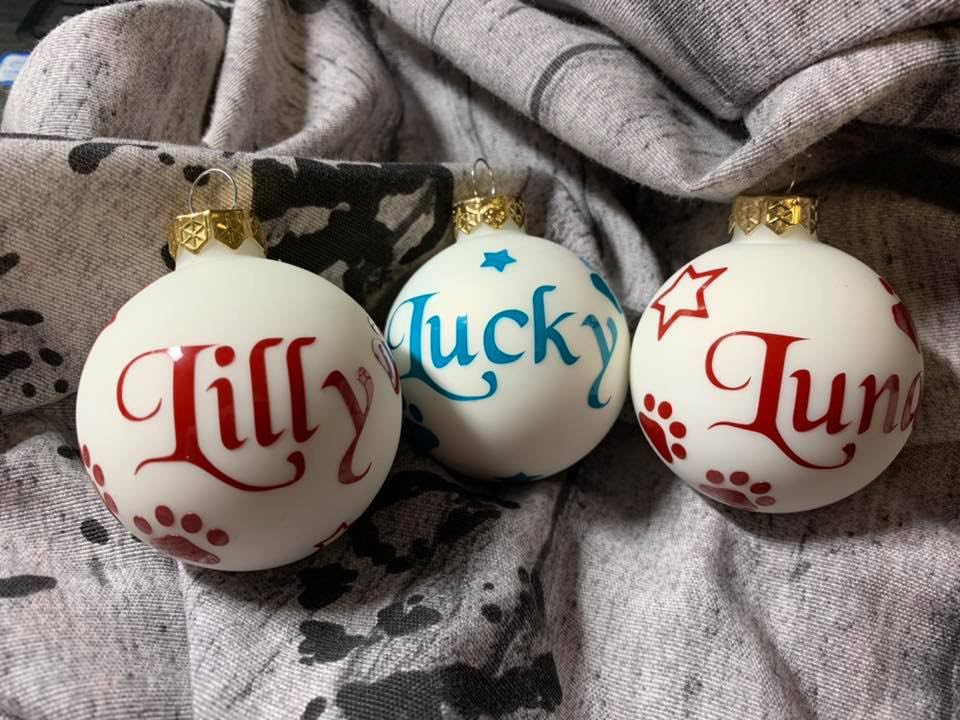 Weihnachtskugeln aus Glas (zwei Namen)